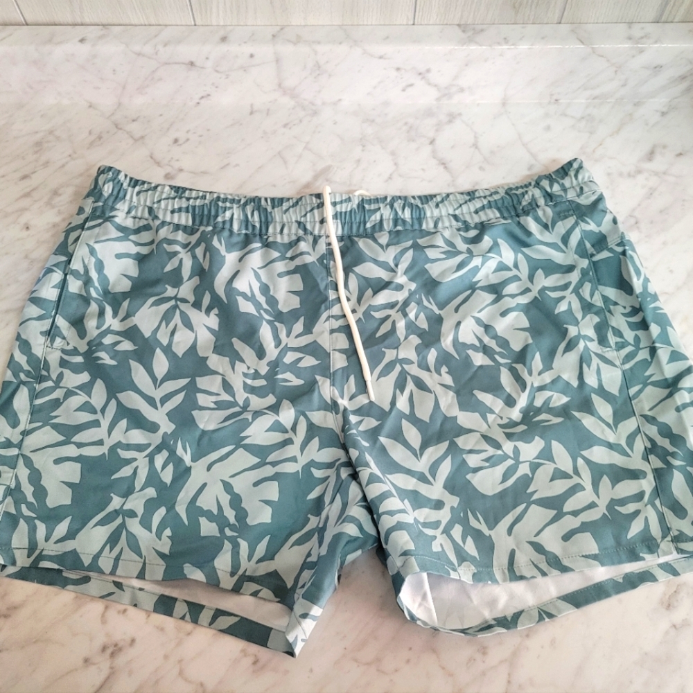 Eddie Bauer Swim Coverup Shorts with Pockets
